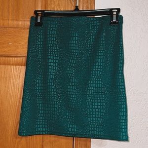 PLT green crocodile skirt, worn once size 4